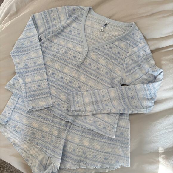 Women's Waffle Long Sleeve
Pajama Set - Wild Fable Blue Bunny L Christmas - Picture 2 of 10